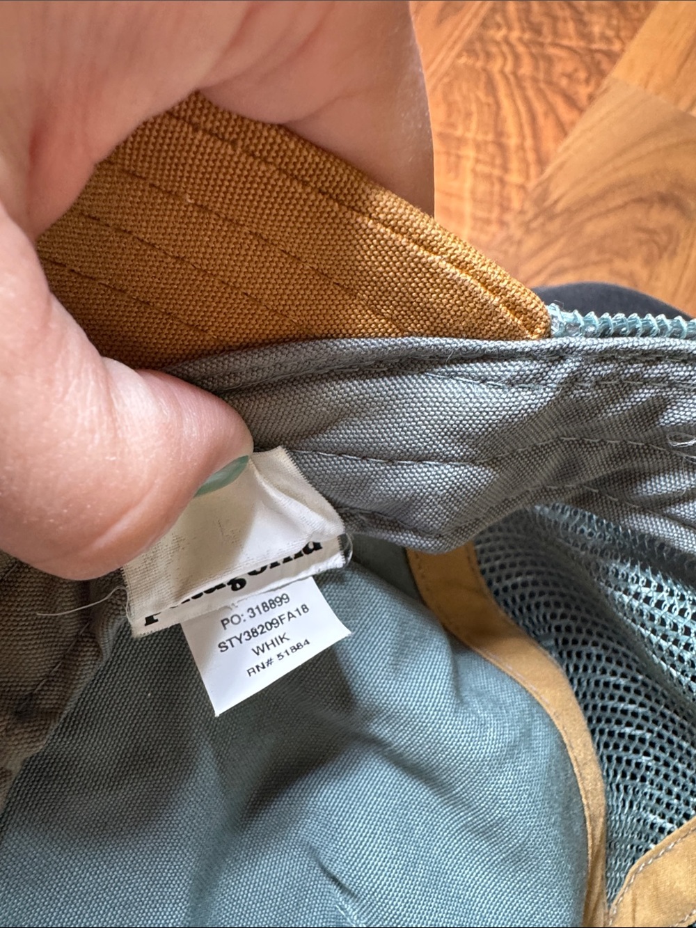Patagonia Hat / baseball cap - Picture 6 of 6